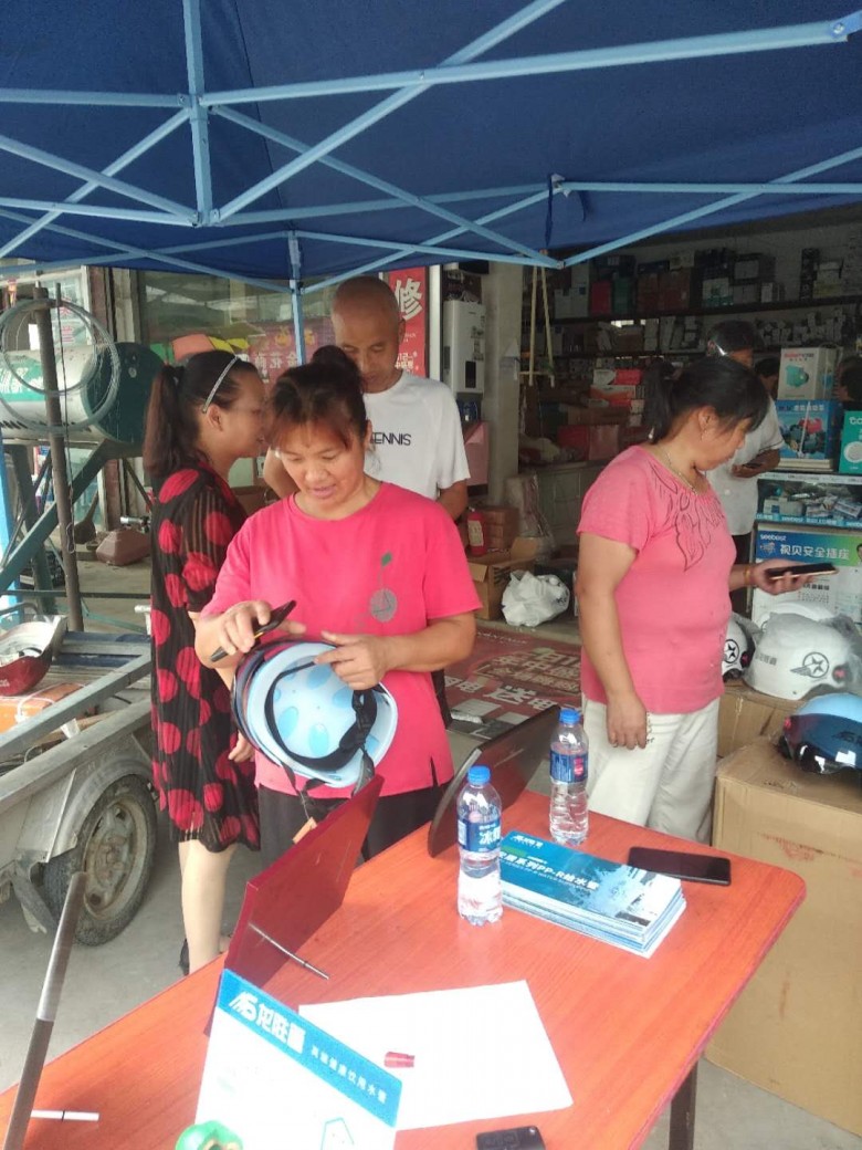 龍勝管海安運(yùn)營中心助力“一盔一帶”，贈(zèng)千頂安全盔以踐行社會(huì)責(zé)任