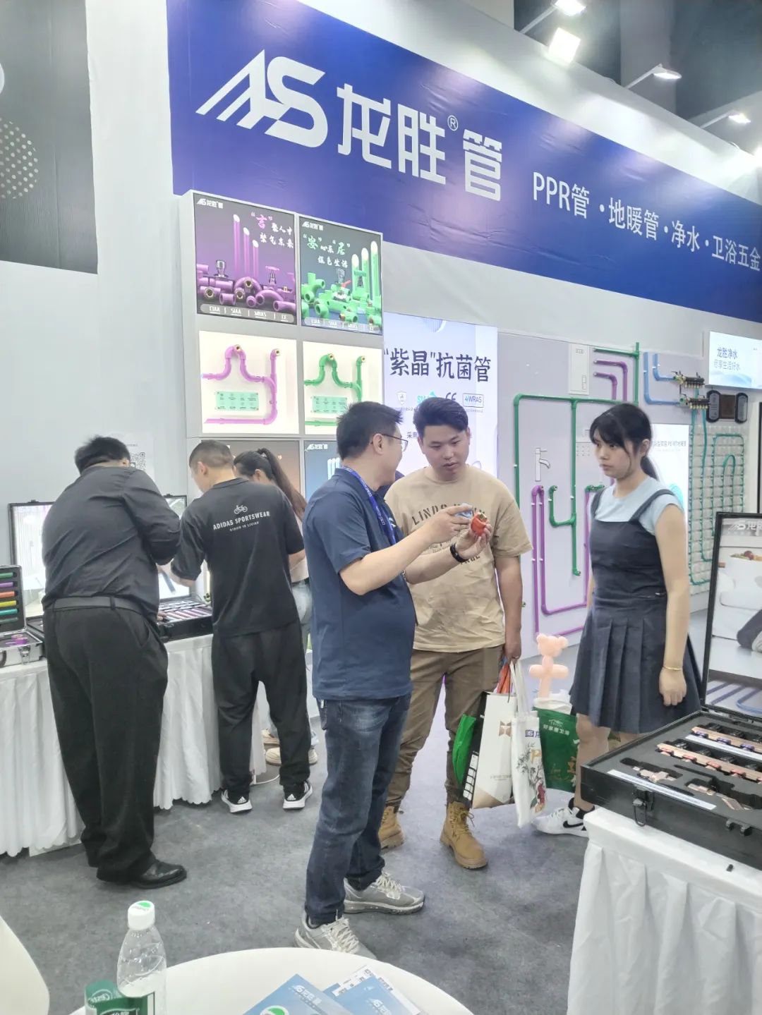 龍勝管2025成都建博會：用科技重塑健康，以藝術定義未來